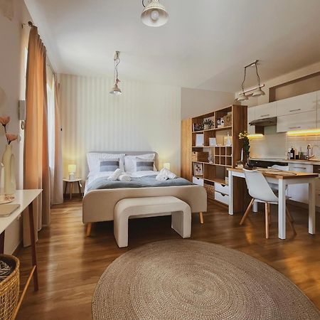 Napsugar Apartman Kestel Dış mekan fotoğraf